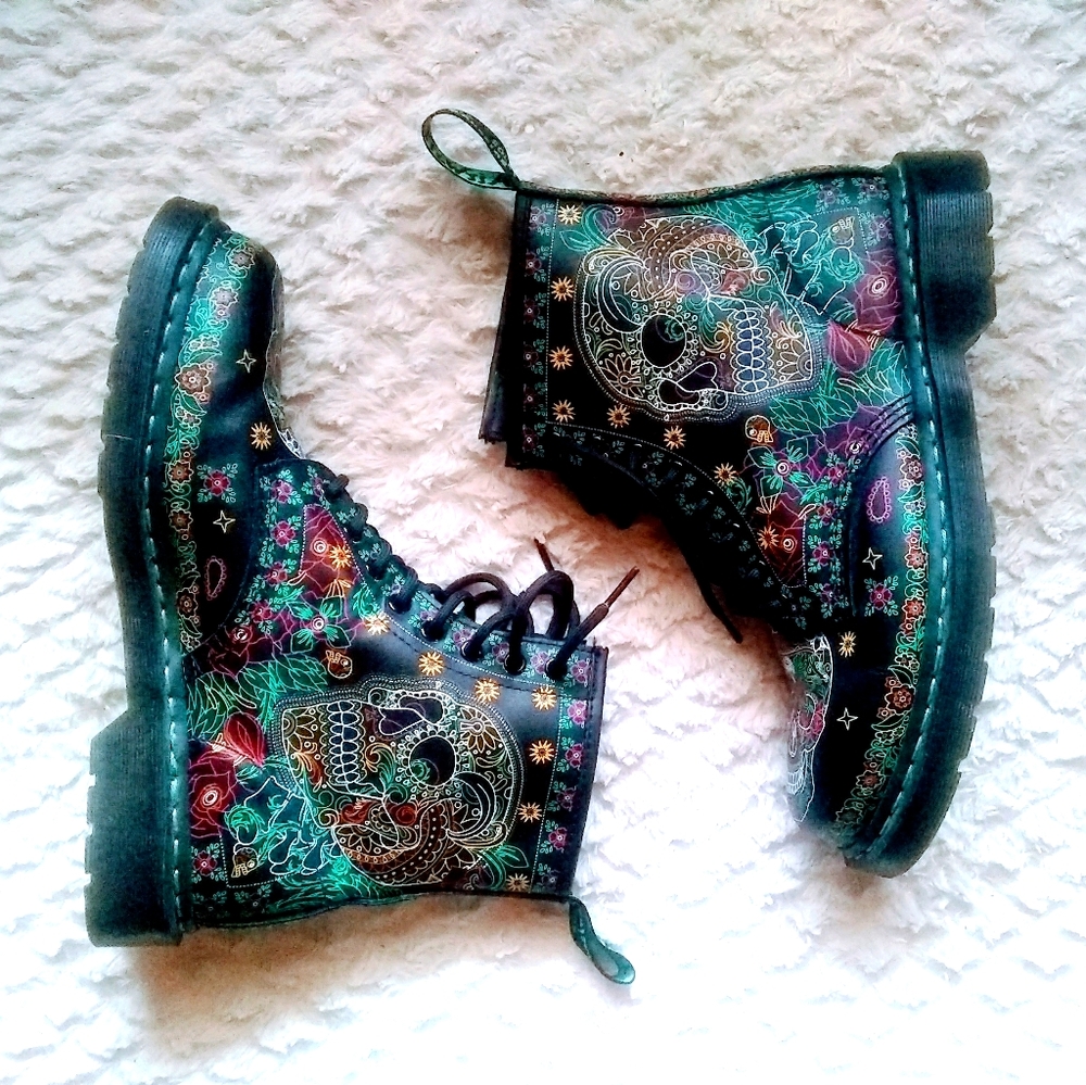 Dr Martens Day of the Dead Sugar Skull rare boots
